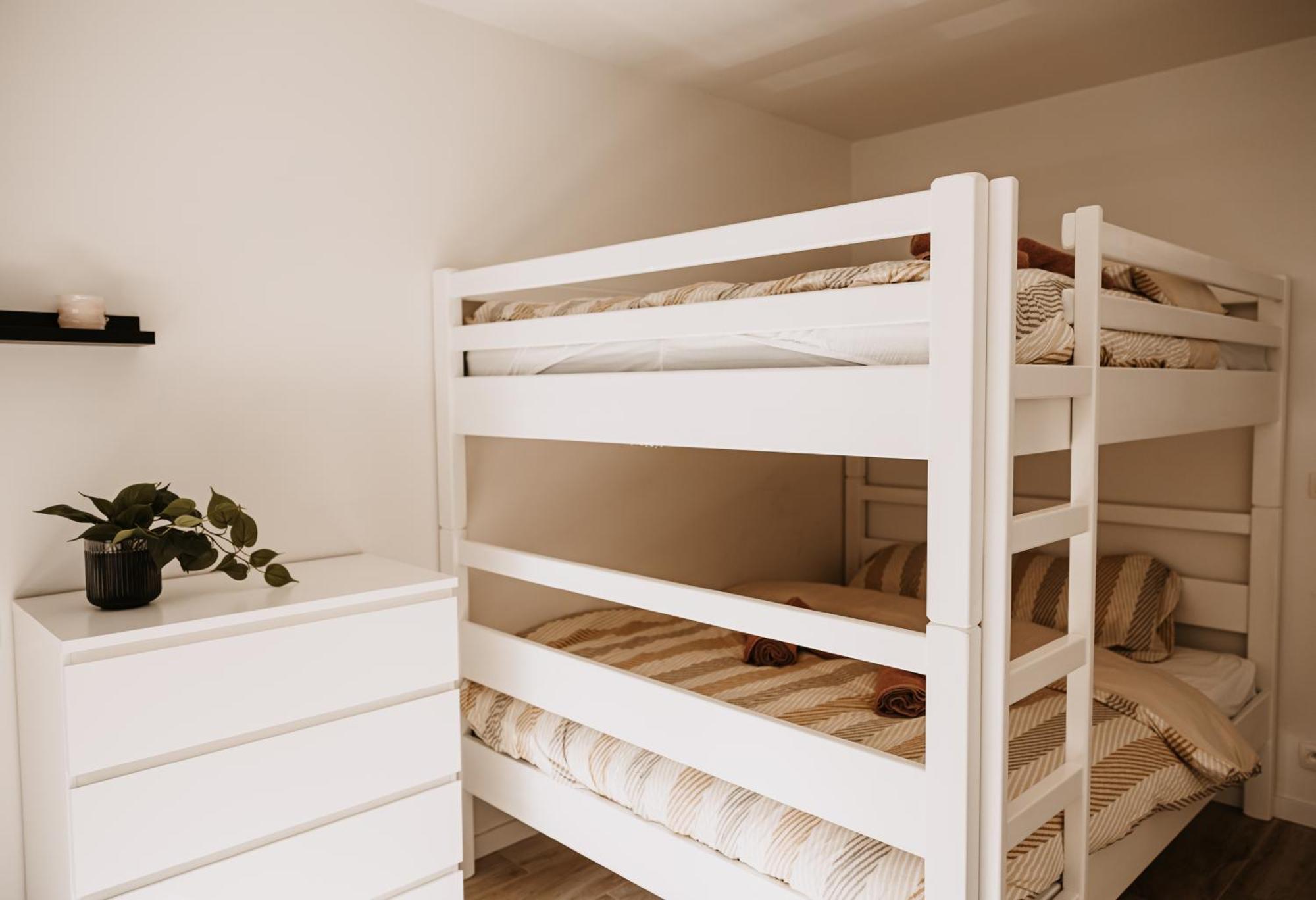 Centre Bayview + Free Parking Apartment Ostend
