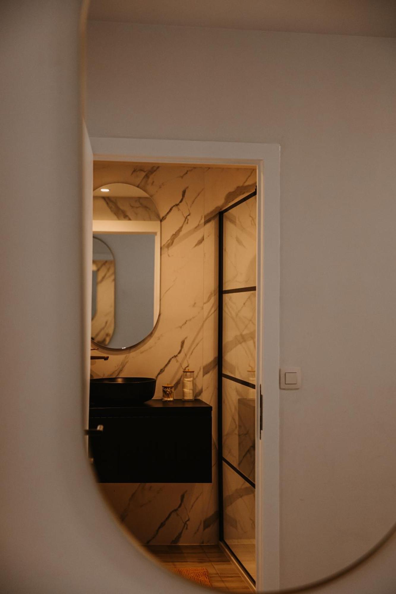 Centre Bayview + Free Parking Apartment Ostend